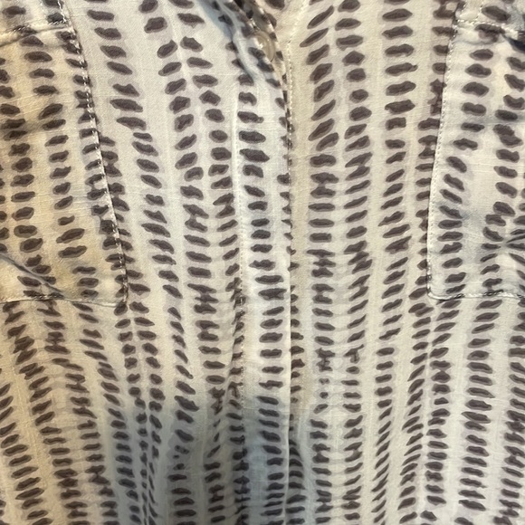 Anthropologie Cloth & Stone Pebble Print Shirt gray & white XS - Picture 8 of 9